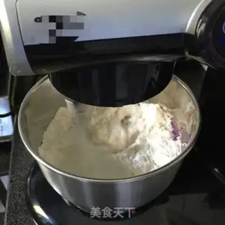 Make Grape buns step 3