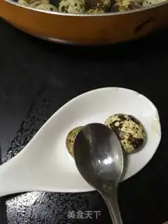 Make Five halogen eggs step 2