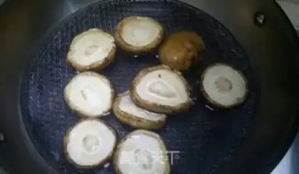 Make Shrimp makes mushrooms step 4