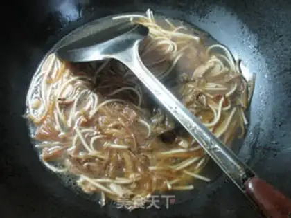 Make Pork gravy noodles step 5