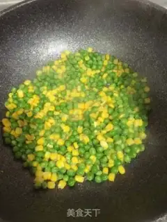 Make Pea corn egg fried rice step 2