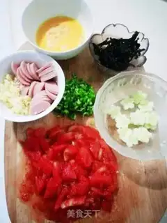 Make Tomato ham, cold noodles step 1
