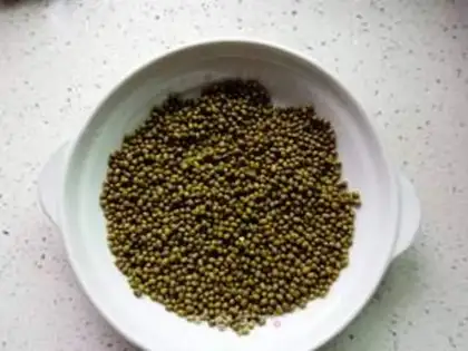 Make Auto green bean sprouts step 0