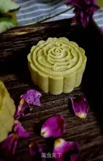 Make Green bean cake step 5