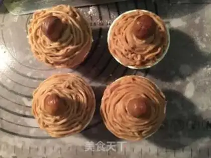 Make Montblanc chestnut cake step 15