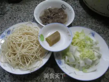 Make Beef cabbage noodles step 0
