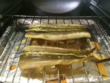 Make Salt roasted eels step 4