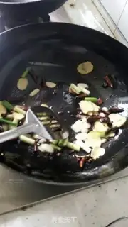 Make Spicy lobster step 3