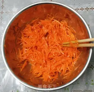 Make Carrot cheese walnut cake step 2