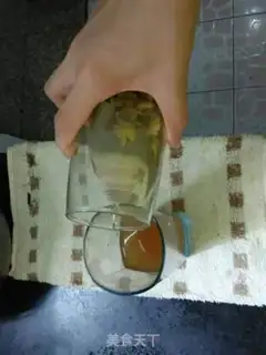 Make A cup of crayon tea step 1