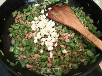 Make Scrambled meat step 12