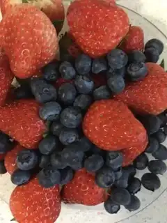 Make Strawberry blueberry fresh yeast step 0