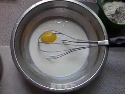 Make Blueberry yogurt cake step 2
