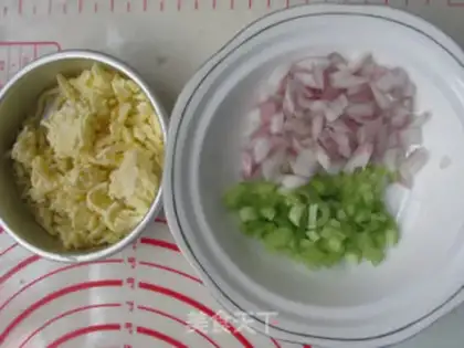 Make Healthy shrimp mini pizza step 4
