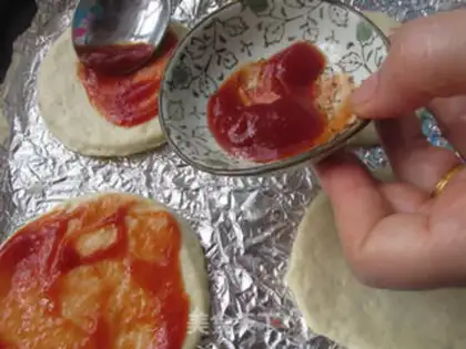 Make Healthy shrimp mini pizza step 8