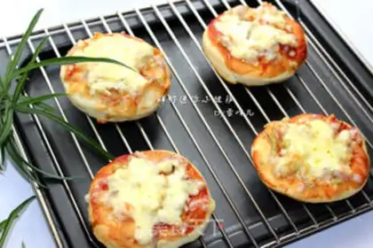 Make Healthy shrimp mini pizza step 12