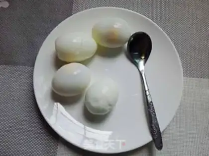 Make Cherry salad eggs step 1