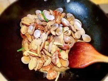 Make Pelican clams step 3