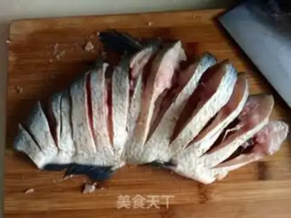 Make Pepper chopper, open-screen fish step 1