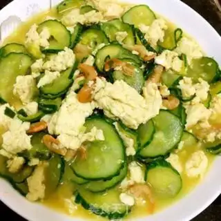 Make cucumber shrimp fried eggs step 8