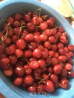 Make Homemade cherry sauce step 0