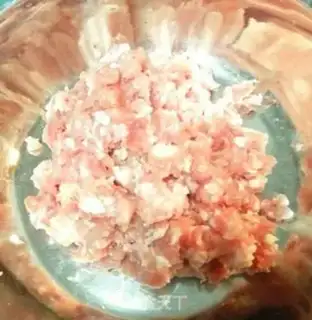 Make Pork onion pie step 3