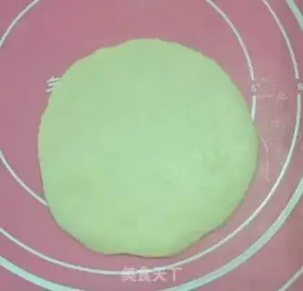 Make Pork onion pie step 9
