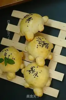 Make Cherry sauce, turtle bread step 14
