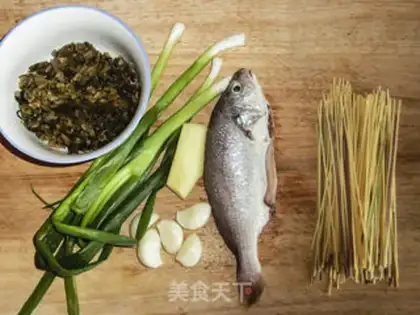 Make Yellow fish noodles step 0