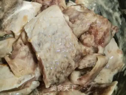 Make Yellow fish noodles step 1
