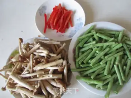 Make Tea mushrooms, bean horns step 0