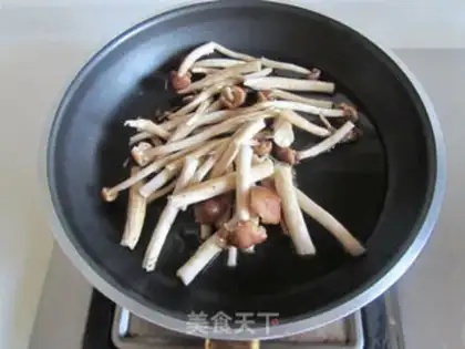 Make Tea mushrooms, bean horns step 3