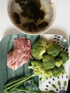 Make Fried broccoli step 0