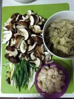 Make Pumpkin mushrooms for chicken step 1