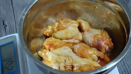 Make Gold roast chicken leg step 3