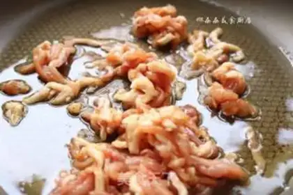 Make Spilled noodles with pepper step 2
