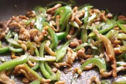 Make Spilled noodles with pepper step 8
