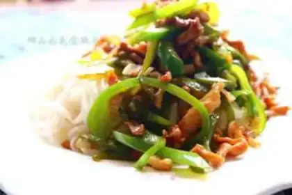Make Spilled noodles with pepper step 9