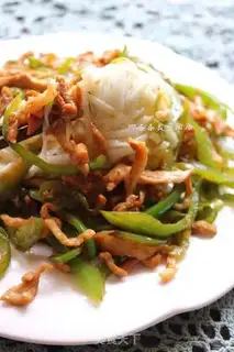Make Spilled noodles with pepper step 10