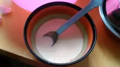 Make Porridge raisins and eggs step 0