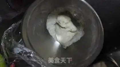 Make Black sugar nuts for bread step 1