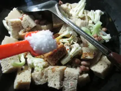 Make Peanut rice roasted bouquet step 6