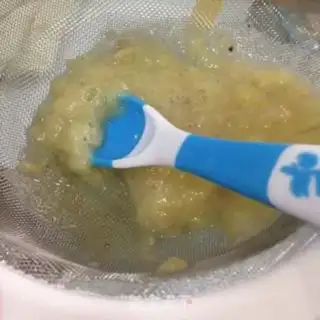 Make Baby eats banana mud step 2
