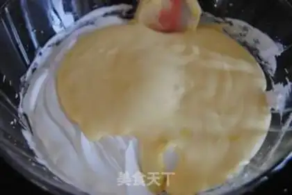 Make Strawberry chocolate cake step 6