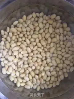 Make Pig hoof and soybeans step 1