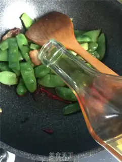 Make Five bouquets and beans step 7