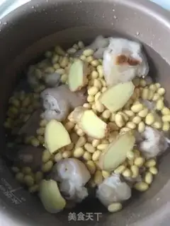 Make Pig hoof and soybeans step 3