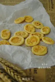 Make Roman shield cookies step 11