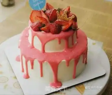 Make Strawberry chocolate cake step 21