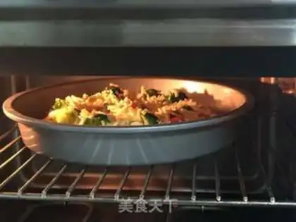 Make The chicken pizza on the bottom of the shrimp step 17